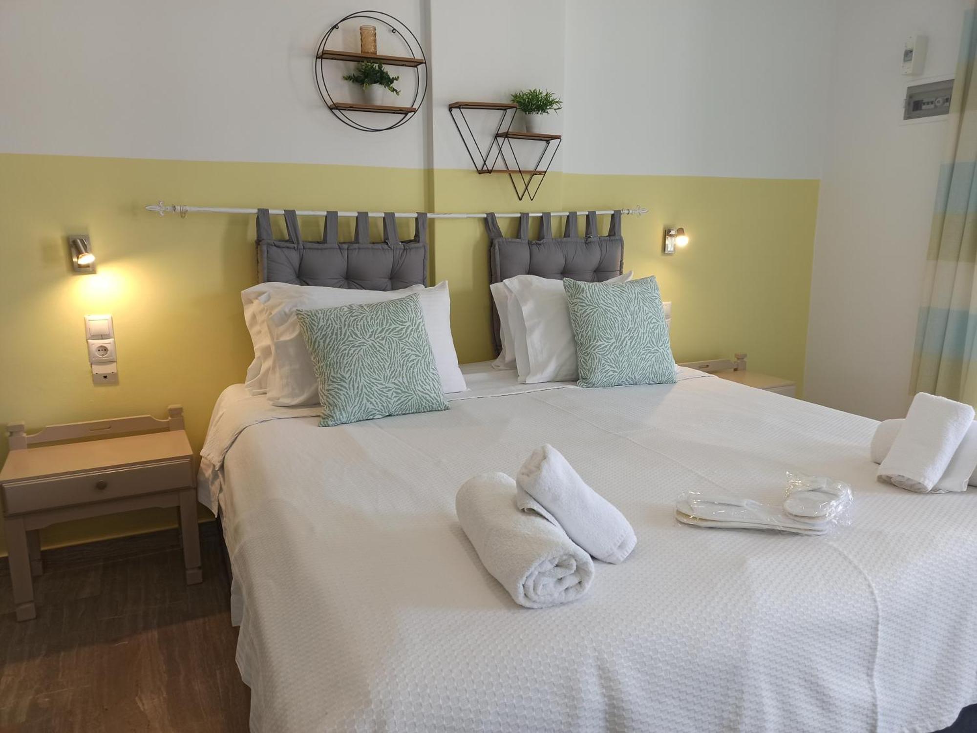 Theodora Rooms Poros Town Rom bilde
