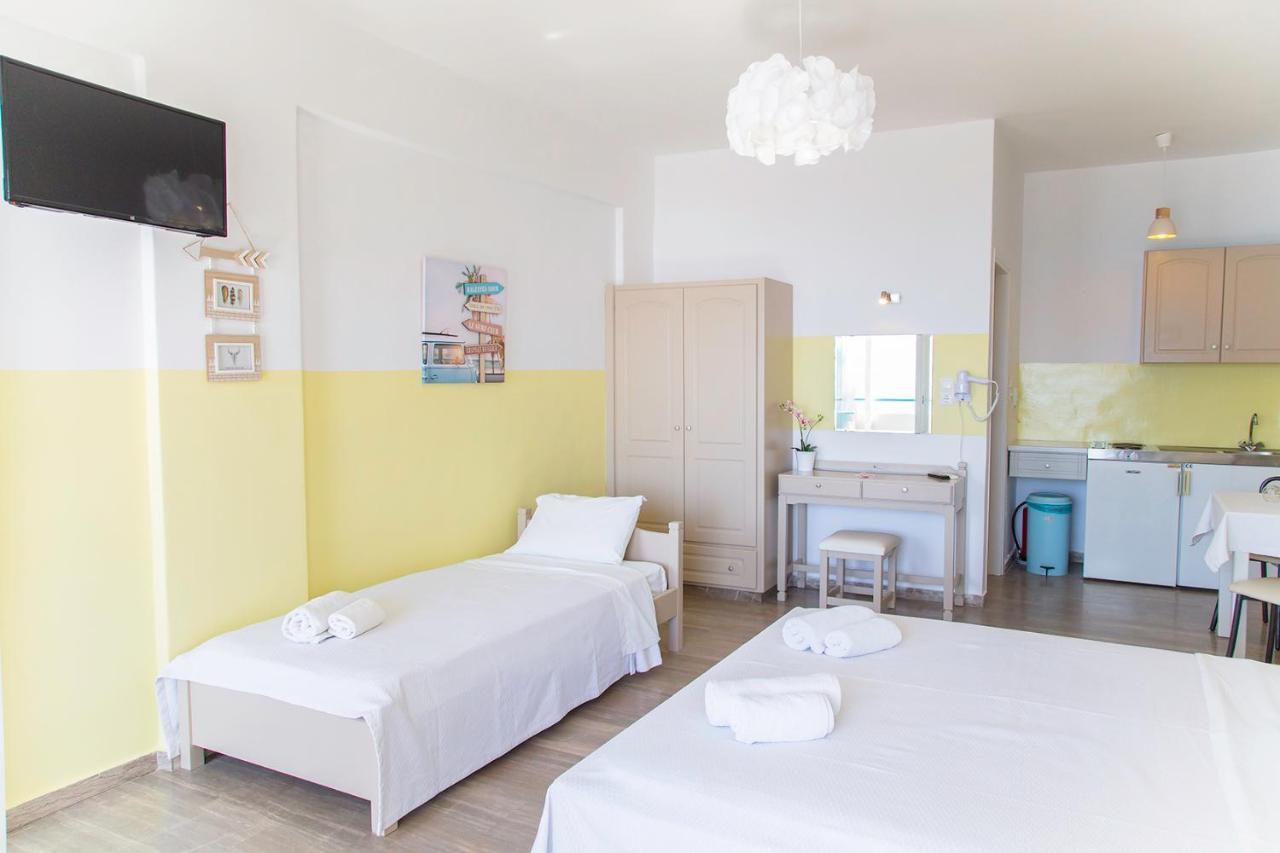 Theodora Rooms Poros Town Eksteriør bilde