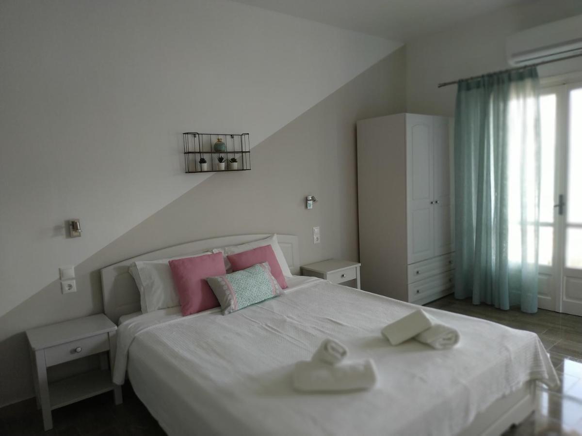 Theodora Rooms Poros Town Eksteriør bilde