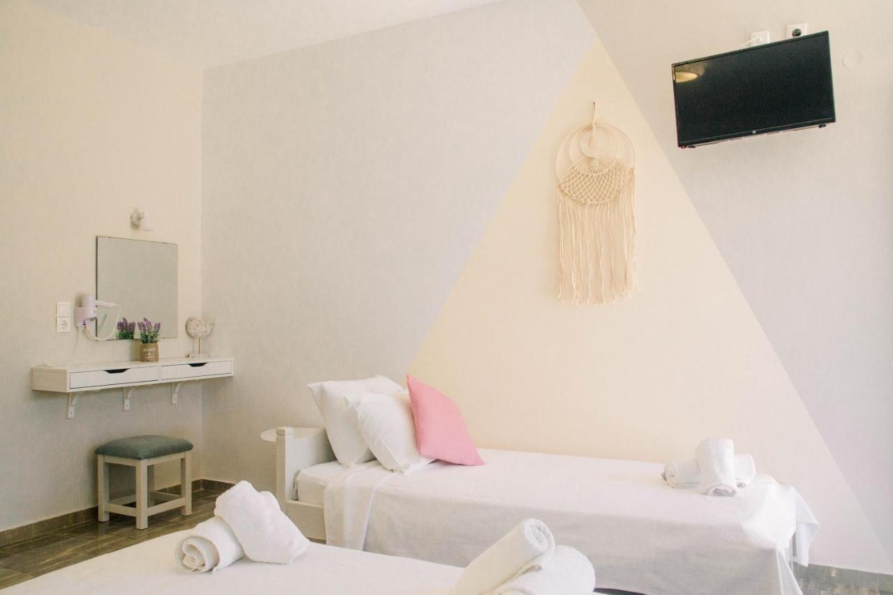 Theodora Rooms Poros Town Eksteriør bilde
