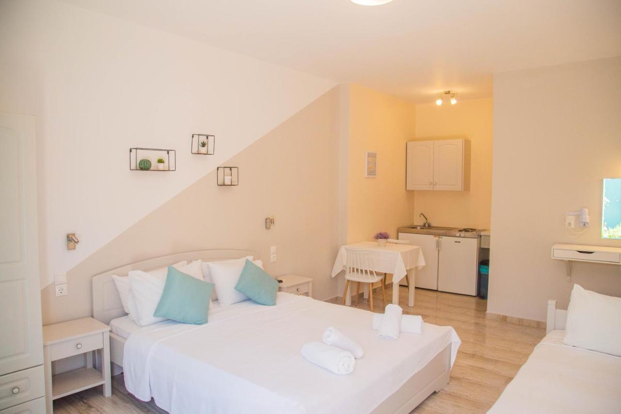 Theodora Rooms Poros Town Eksteriør bilde